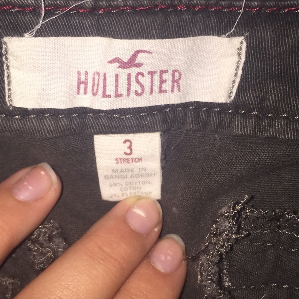 Shorts - Picture 2 of 3